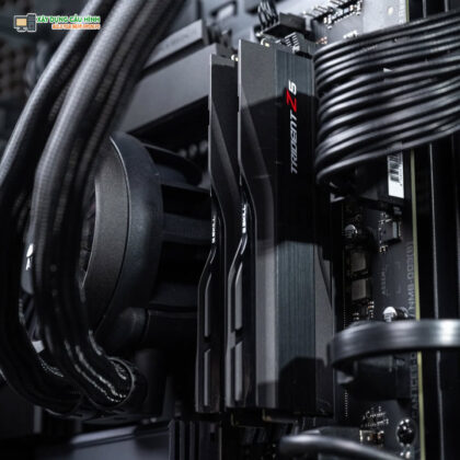 BLACKOUT PC BUILD | No RGB